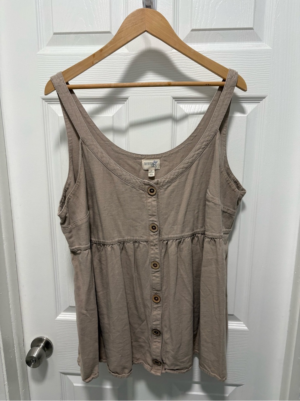 Terra & Sky Taupe Button-Front Babydoll Tank Top